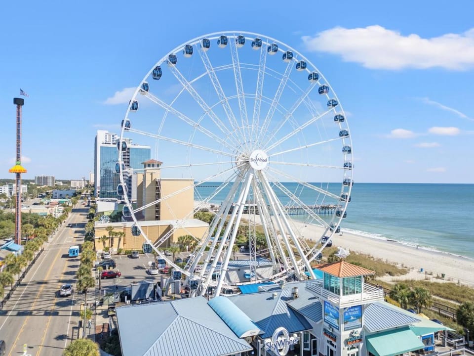 Bay Watch Resort Unit 1203 - Direct Oceanfront Balcony House in Atlantic Beach
