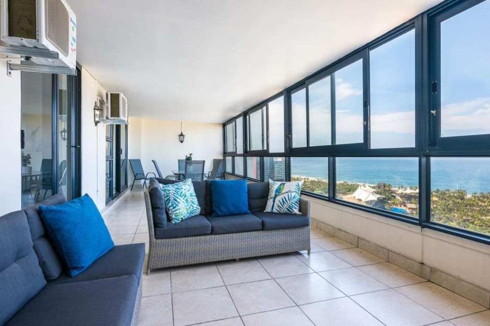Patio, Balcony/Terrace, Seating area, Sea view