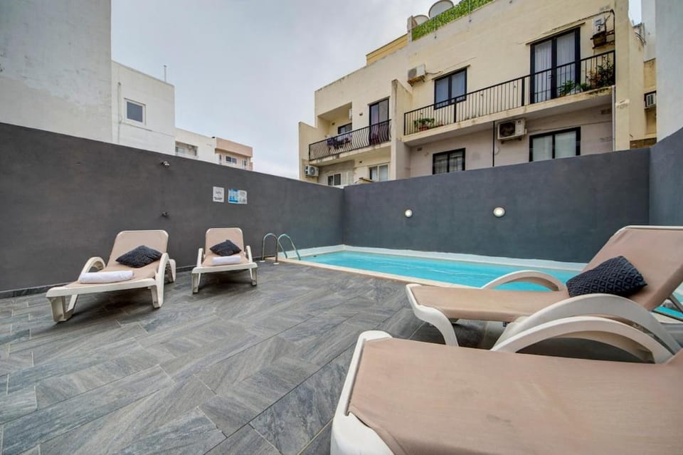 Central Oasis - Private Pool & Lounge Area Apartment in Malta