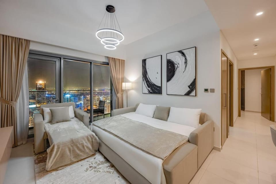 Luxury 2 bed, 5 mins walk to Dubai Mall and Burj Khalifa Apartment in Dubai
