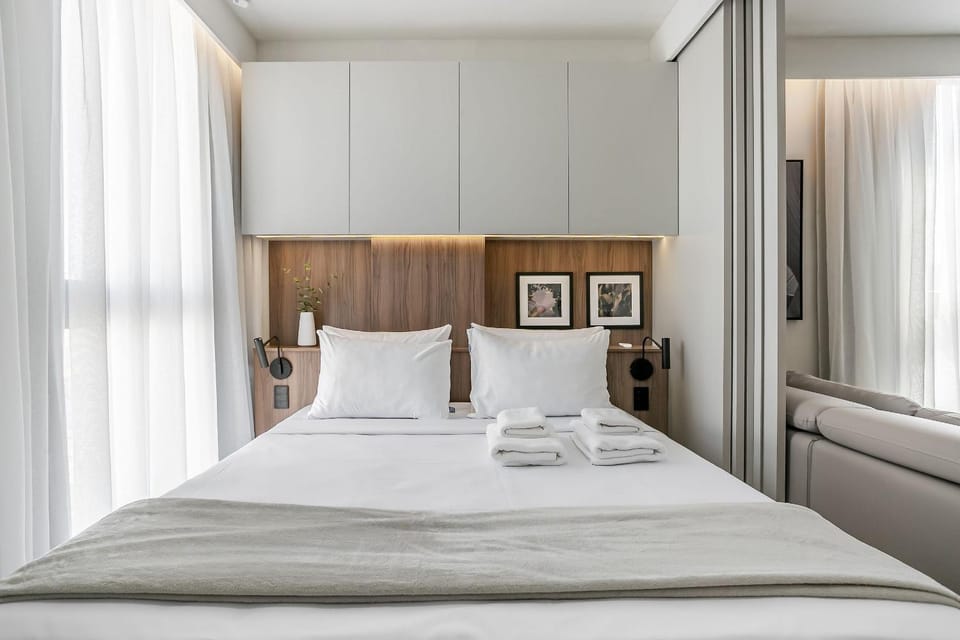 Bed, Photo of the whole room, Bedroom, towels