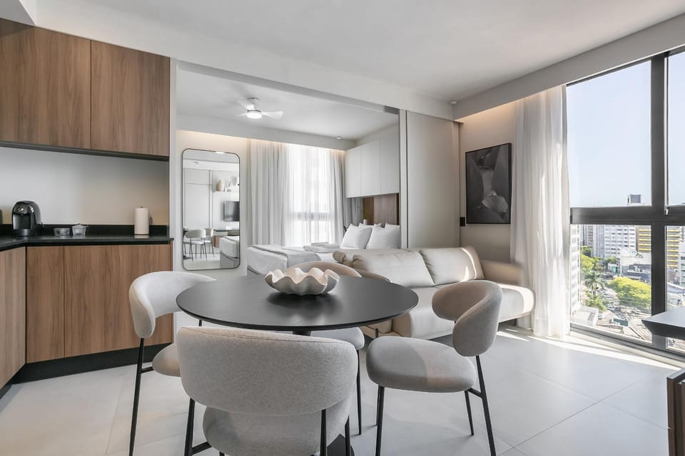 Kitchen or kitchenette, Living room, Seating area, Dining area