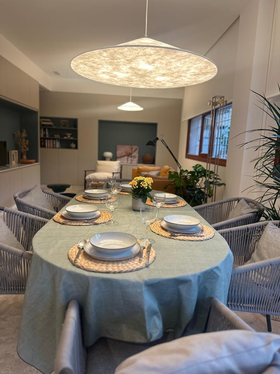 Living room, Seating area, Dining area