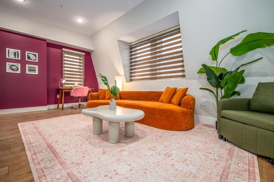 Living room, Seating area