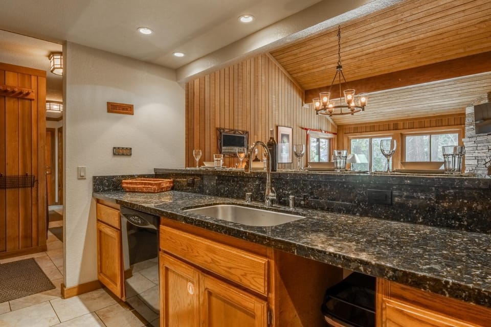 Day, Kitchen or kitchenette, furniture, kitchen