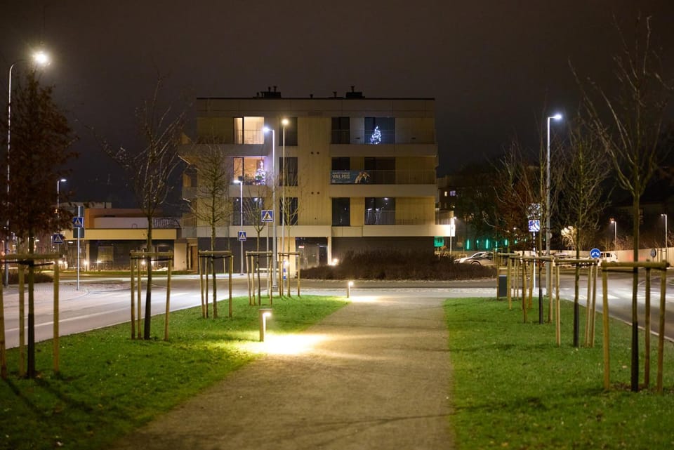 Night, Street view, Location
