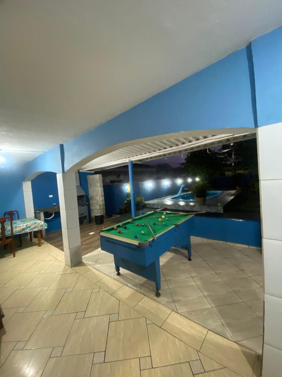 Billiard, Game Room