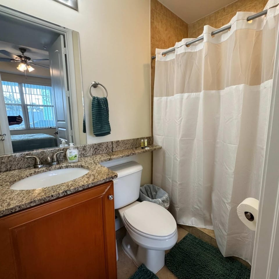 NEW Beach Escape - Queen Studio near Naples Inn in Bonita Springs
