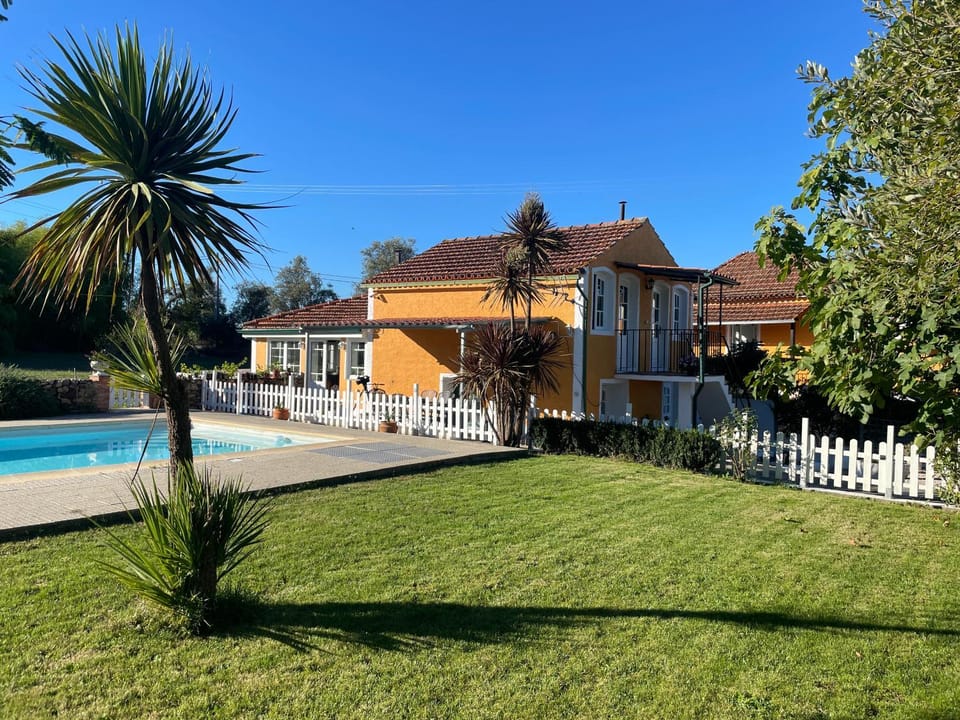 Property building, Garden, Swimming pool