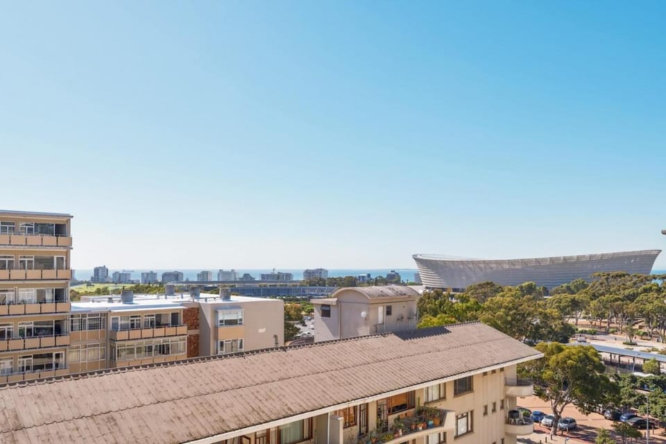 Elevated Cape Royale Suite Apartment in Cape Town