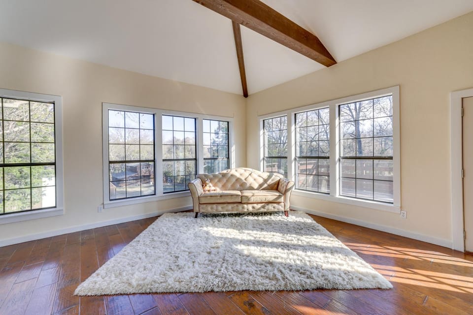 Quiet and Convenient Unit, 7 Mi to Lake Ray Hubbard! Apartment in Mesquite