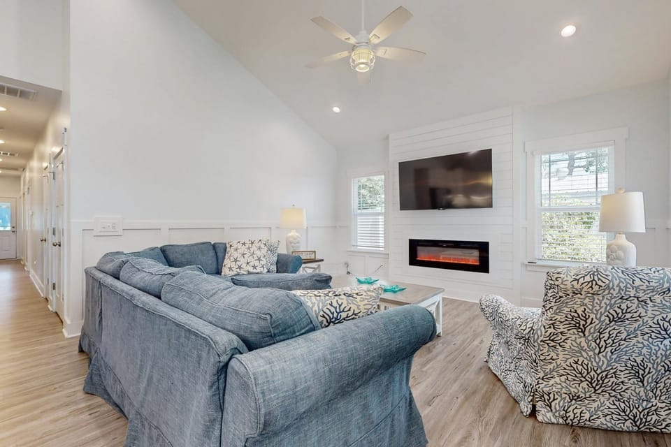 OAI95 Knee Deep House in Oak Island