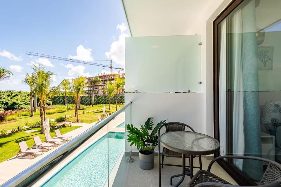 Patio, View (from property/room), Balcony/Terrace, Swimming pool