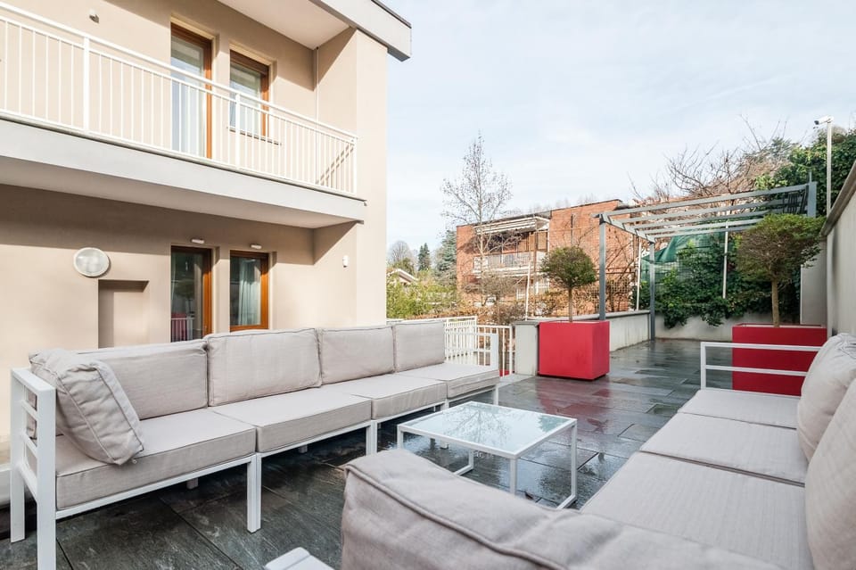 Property building, Day, View (from property/room), Balcony/Terrace, Living room, Seating area