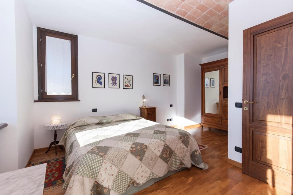 Cascina Bricchetto Langhe Villa in Piedmont