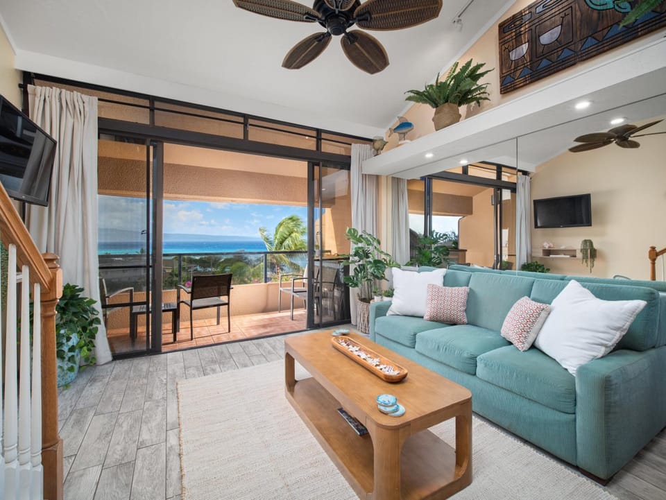 Top floor corner unit across from the ocean at Kahana Villas West Maui Villa in Napili-Honokowai