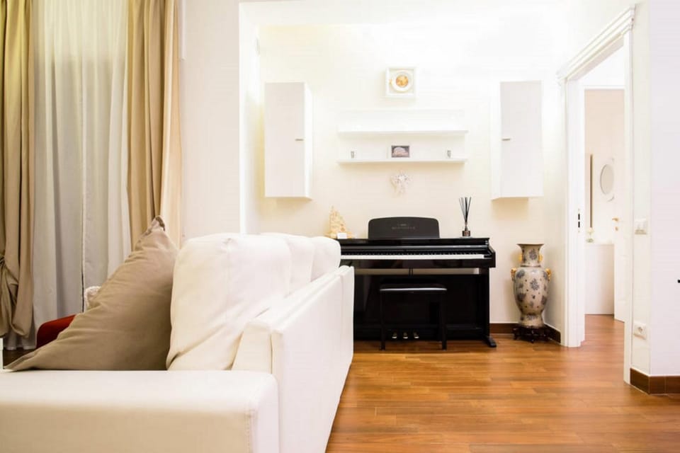 Living room, Area and facilities