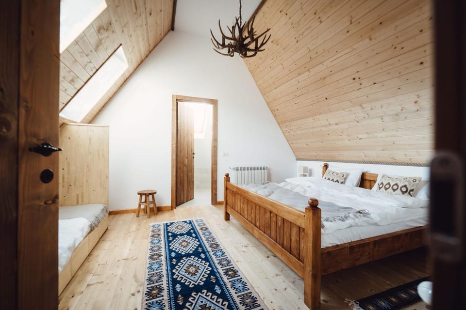 Chalet De Paul Nature lodge in Romania