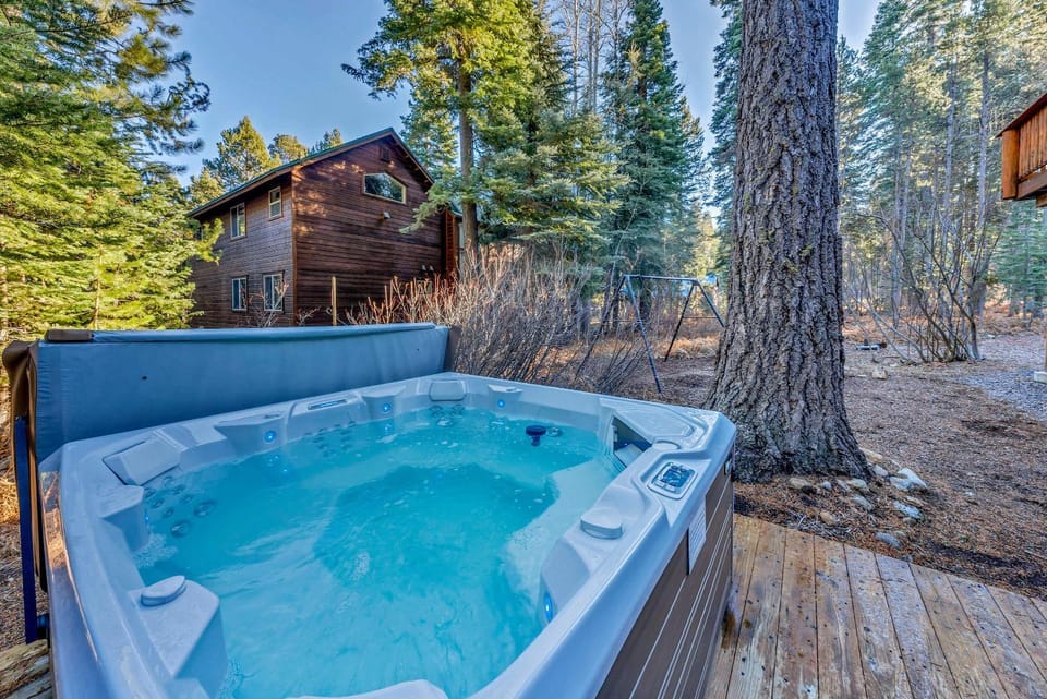 Lake Tahoe Haven Private Hot Tub Deck House in Lake Tahoe