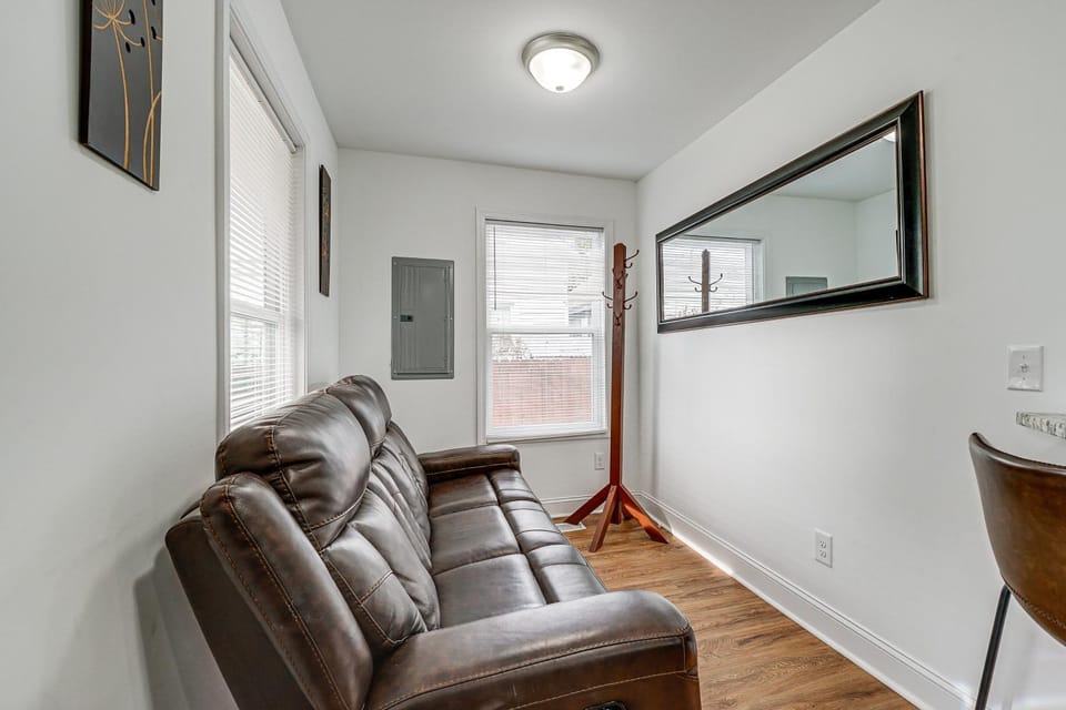 1 Mi to Wilmington Riverwalk: Getaway w/ Gas Grill House in Wilmington