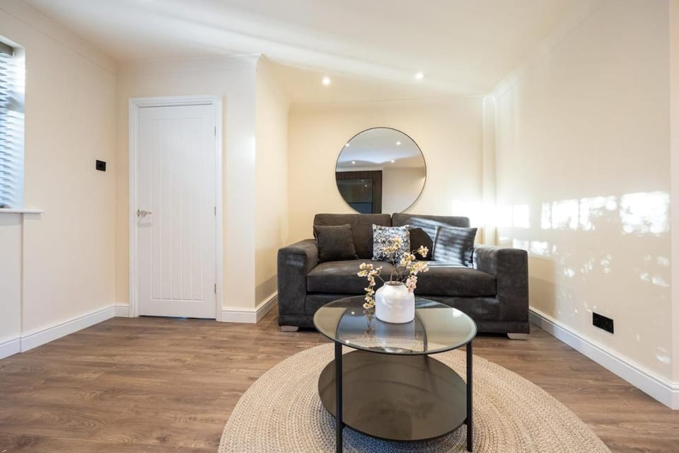 Calgary Residence House in Blackburn