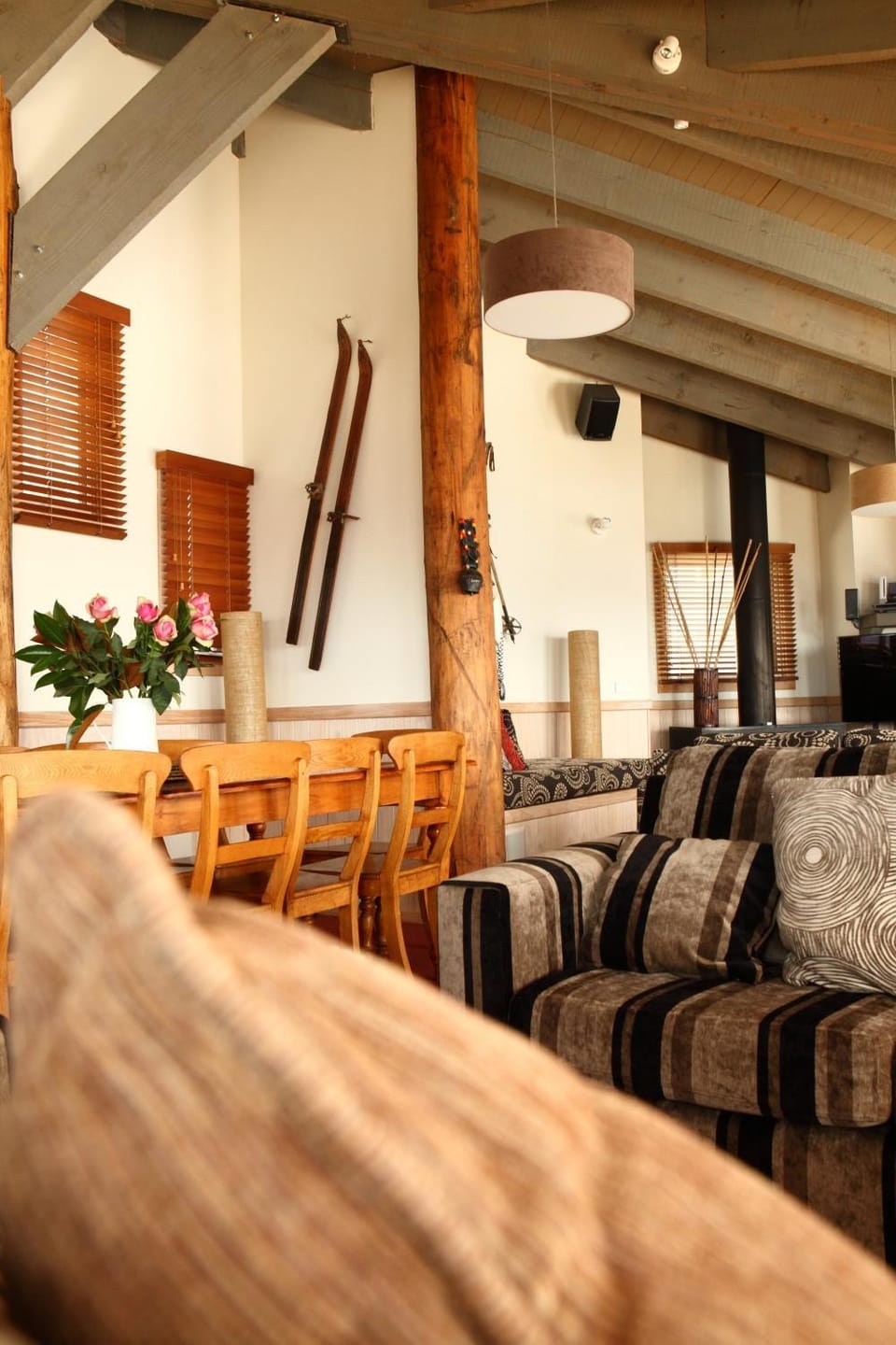 Seating area, Dining area