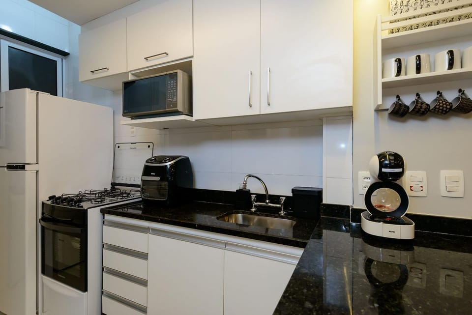 2BDR, 5min from Copacabana Beach | SF 184/103 Apartment in Rio de Janeiro