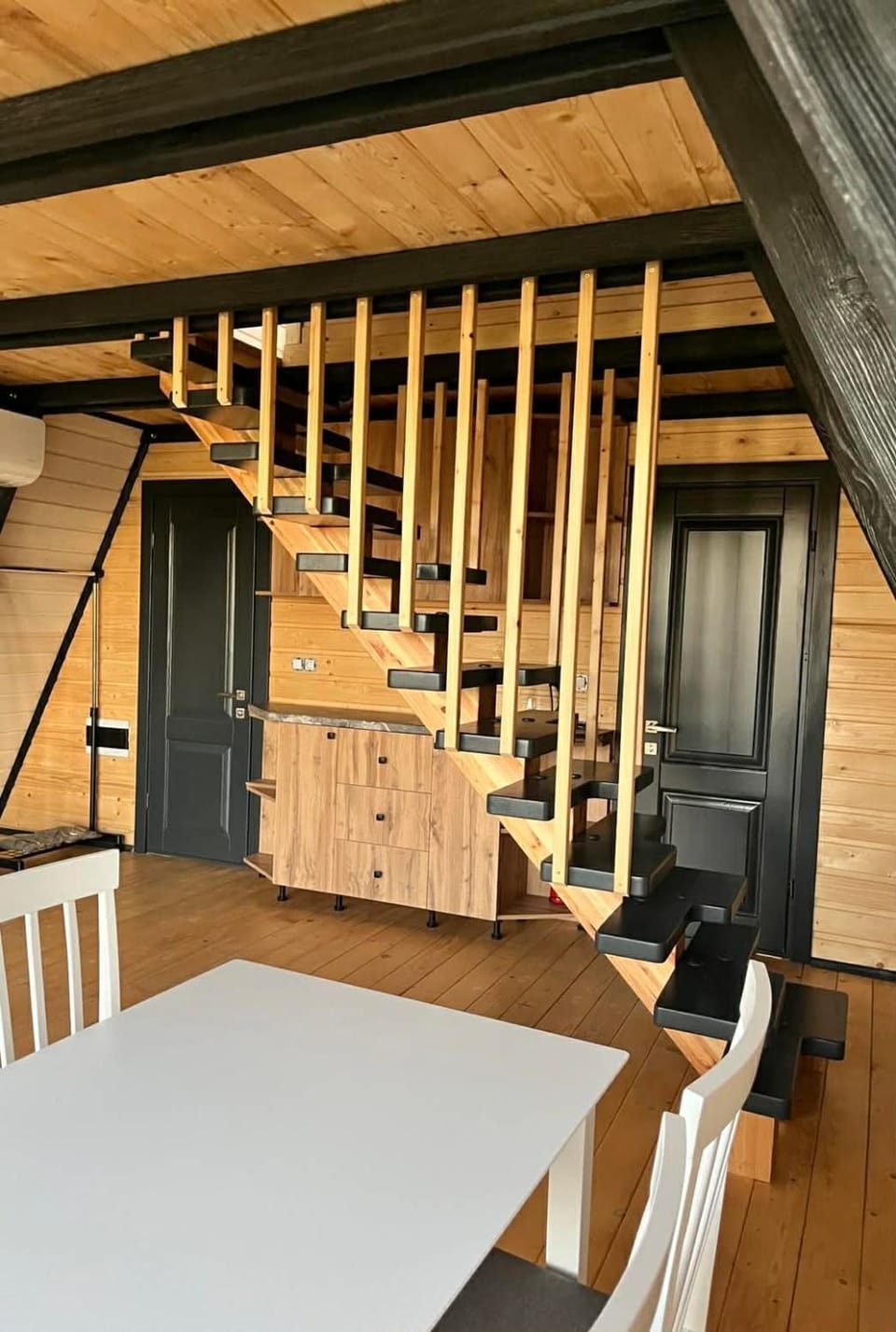 Hill House House in Moldova