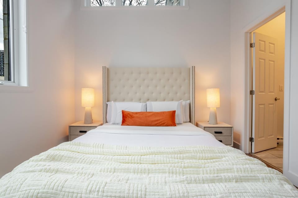 Bed, Photo of the whole room, Bedroom, wardrobe