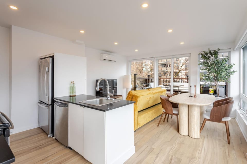 Living room, Dining area, kitchen, air conditioner