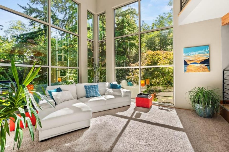 Dash Point Modern House in Federal Way