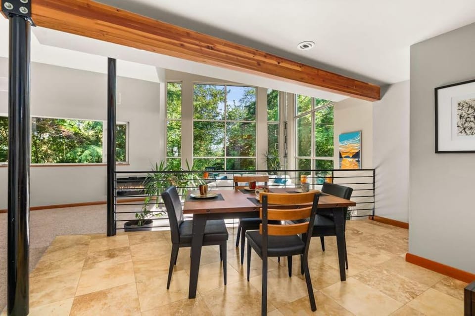Dash Point Modern House in Federal Way