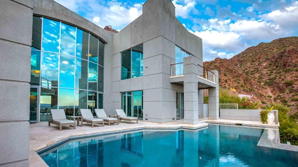 Property building, Mountain view, Pool view, Swimming pool, sunbed