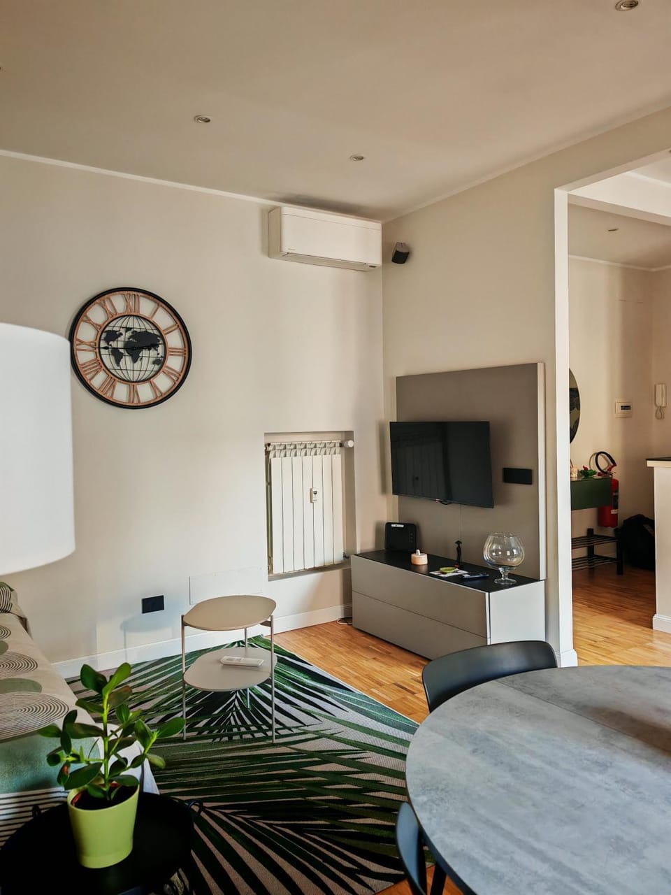 Communal lounge/ TV room, TV and multimedia, Living room, Seating area, Evening entertainment