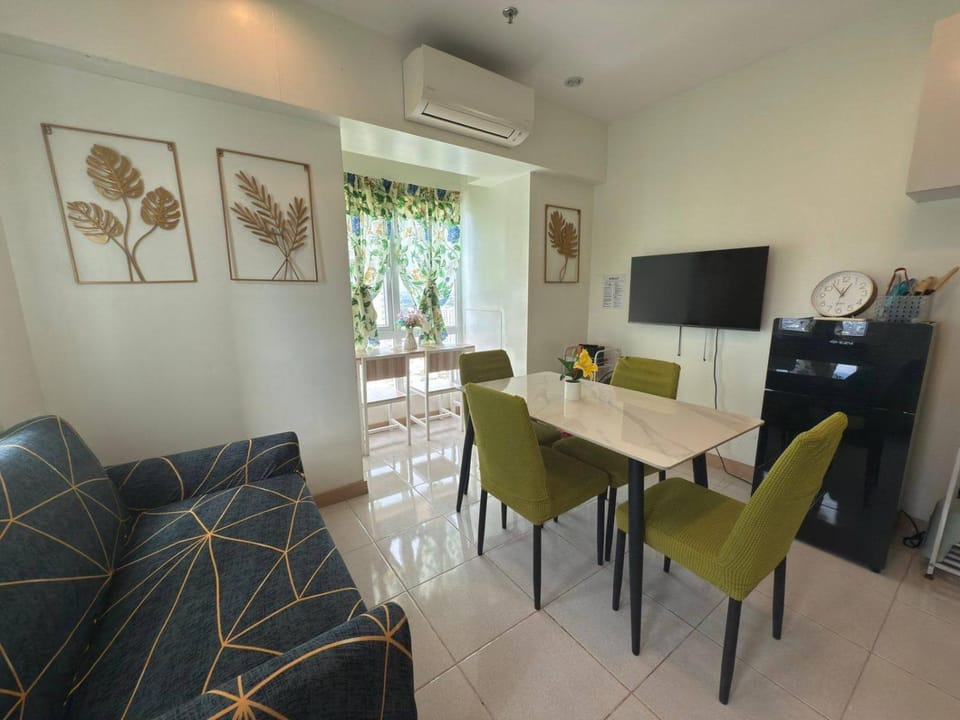 One BEDROOM WITH CITY VIEW Apartment in Quezon City