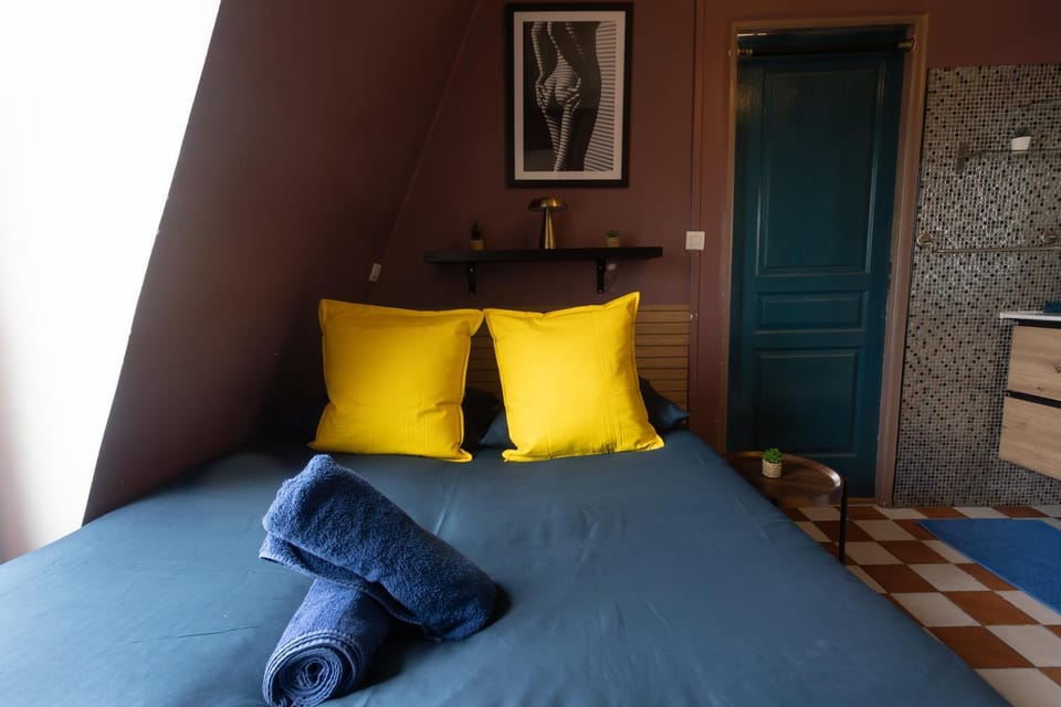 Bed, Bedroom