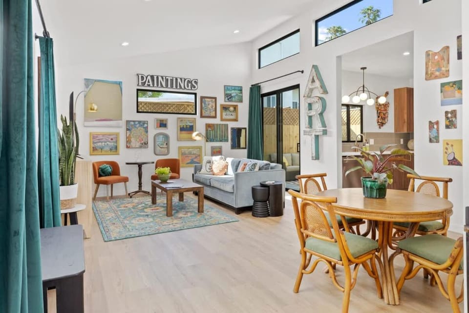 Newly Remodeled OB Beach house walk to all Parking House in Ocean Beach