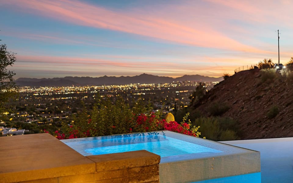 Natural landscape, Hot Tub, Spa and wellness centre/facilities, City view, Mountain view, Pool view, Swimming pool, Sunrise, Sunset