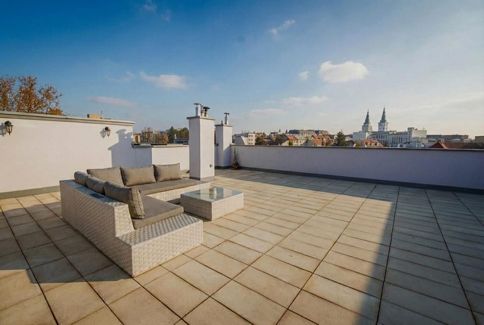 Balcony/Terrace, Balcony/Terrace