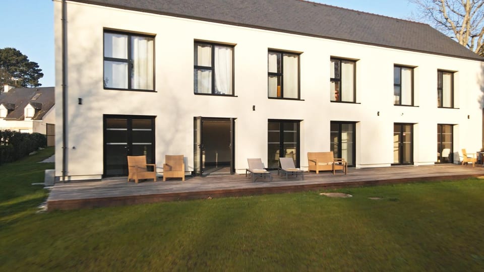 Property building, Garden