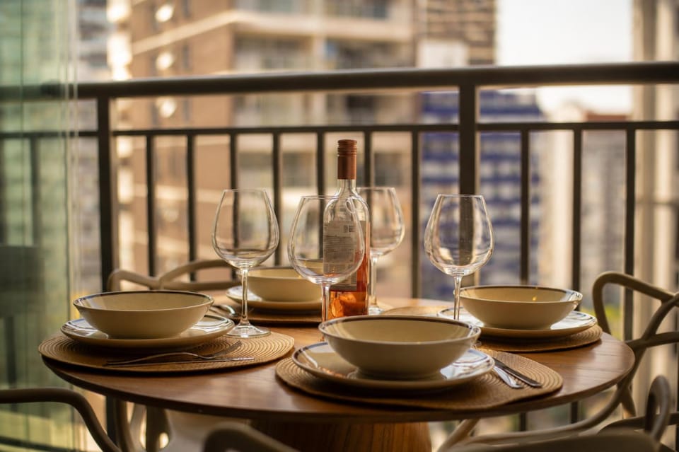 Studio Top com Varanda - Metrô Vila Madalena - Piscina - TheCollectionMadalena Apartment in Sao Paulo City