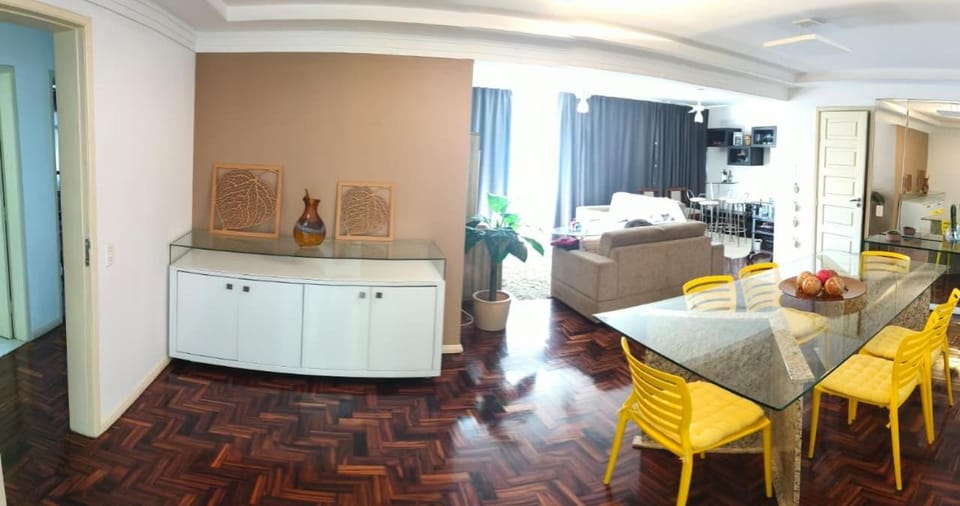 Living room, Dinner