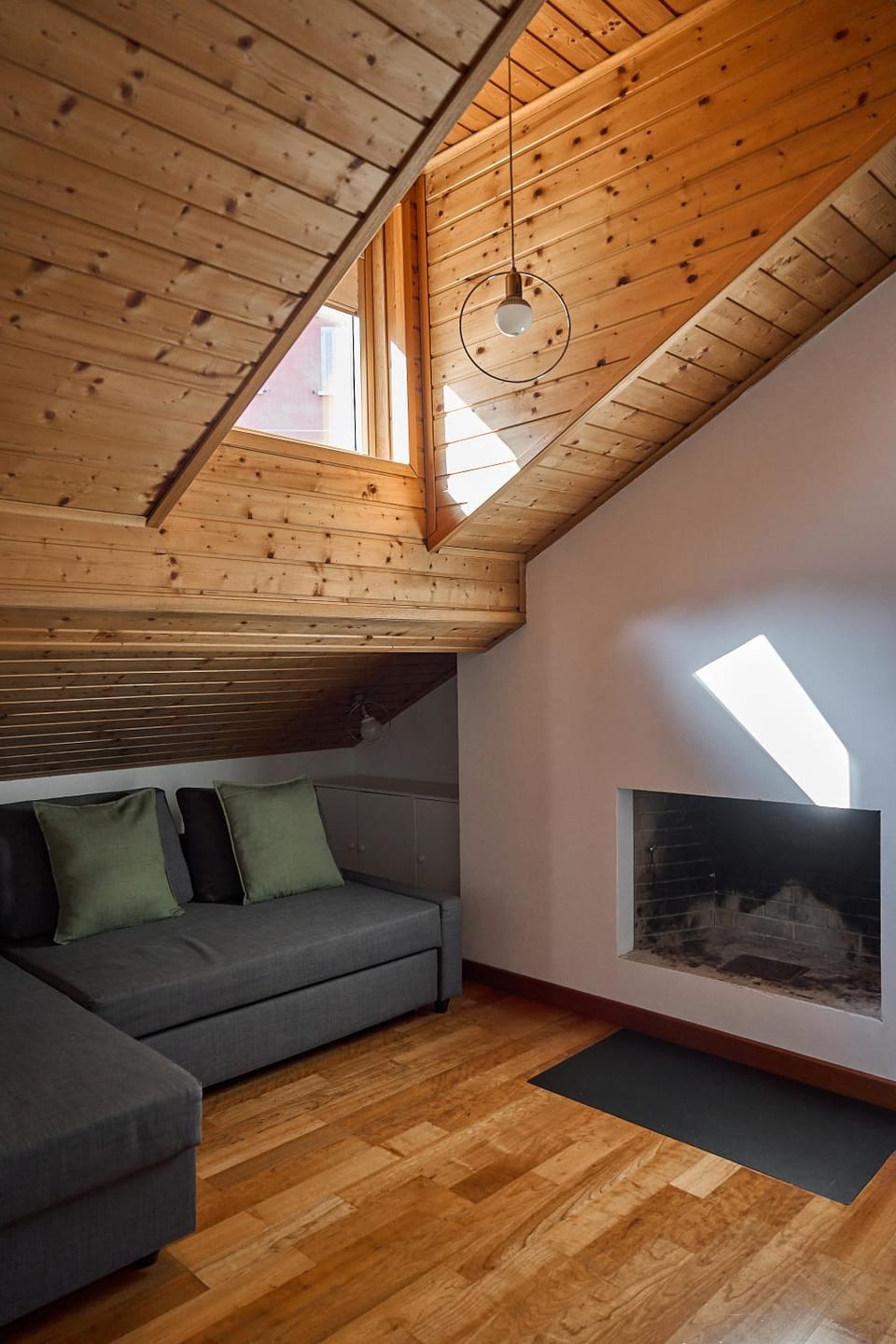Communal lounge/ TV room, fireplace