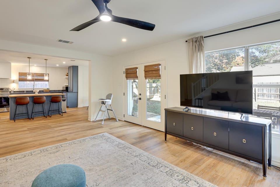 4 Mi to Six Flags: Family Retreat in San Antonio! House in San Antonio