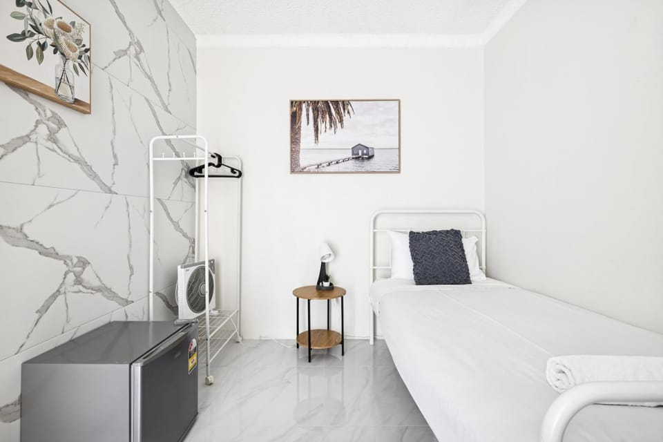 Convenient Single Stay in Vibrant Cabramatta - Shared Bathroom Bed and Breakfast in Sydney