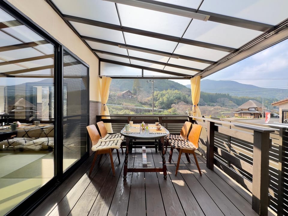 Patio, Natural landscape, View (from property/room), Balcony/Terrace, Dining area, Mountain view
