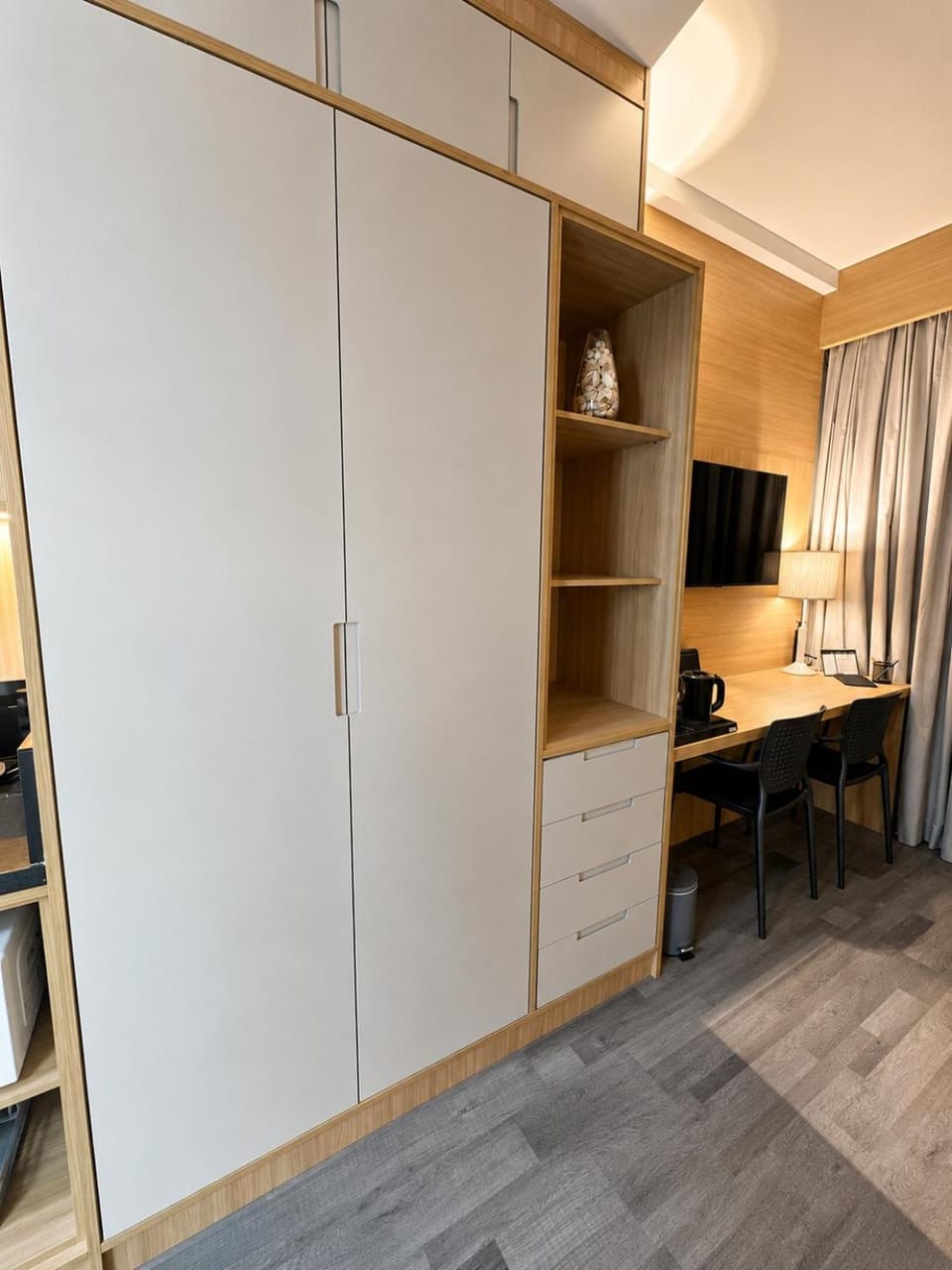 TV and multimedia, wardrobe