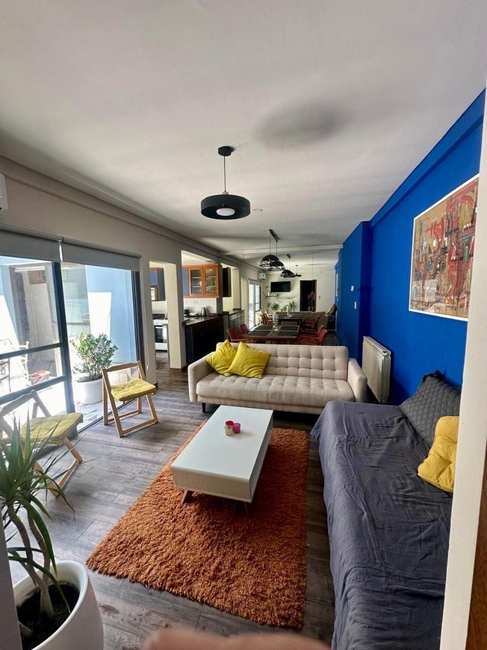 TV and multimedia, Living room, Seating area, Dining area