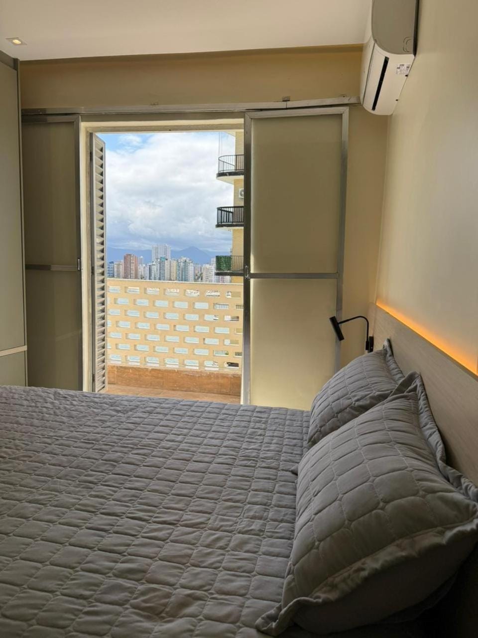 Vista Mar Pé na Areia Studio novo e elegante Apartment in Santos