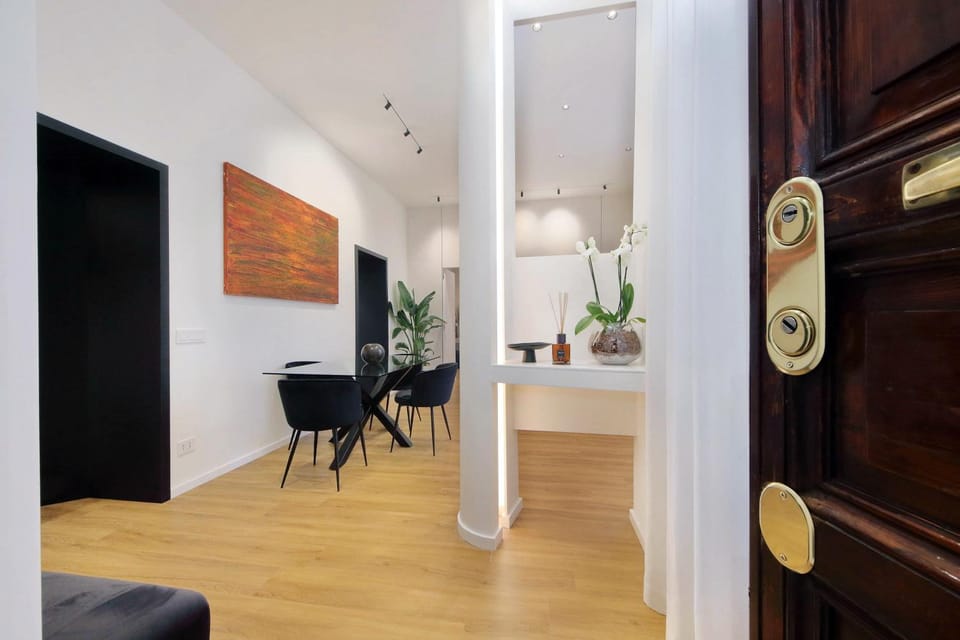 Urbe Charme Scipioni - 3 Suites 3 Bathrooms Apartment in Rome